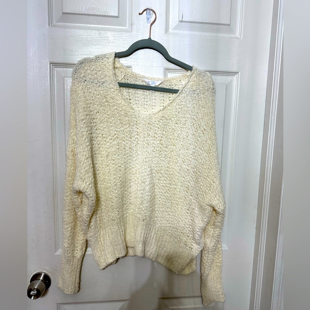 Ivory knit sweater size Large - Picture 1 of 1